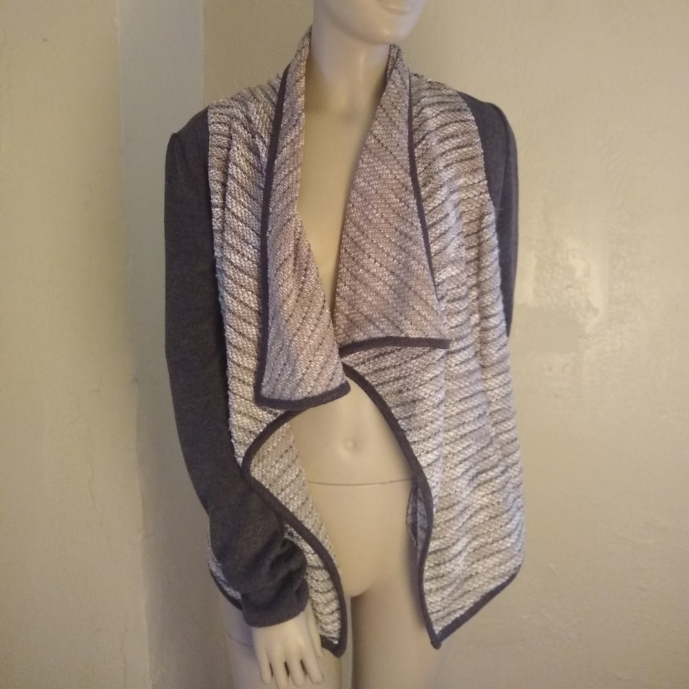 Olive + Oak Tailored Cardigan w/Pockets; XS